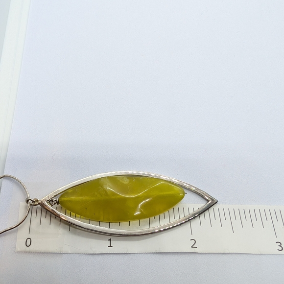 Elegant Silver and Yellow Pendant Necklace - Picture 6 of 8